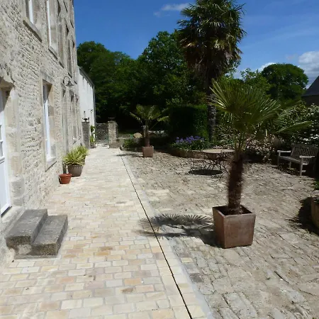 Le Manoir De Savigny *